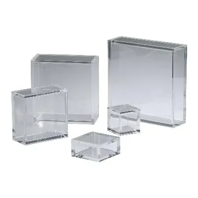 Pedestal040400